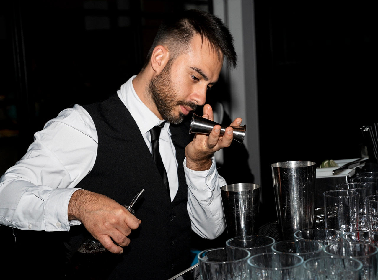 you-dont-just-want-cocktail-experts-1280x950